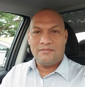 Meet your Posher, Isaias